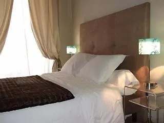 Residence Du Louvre Paris 2*,