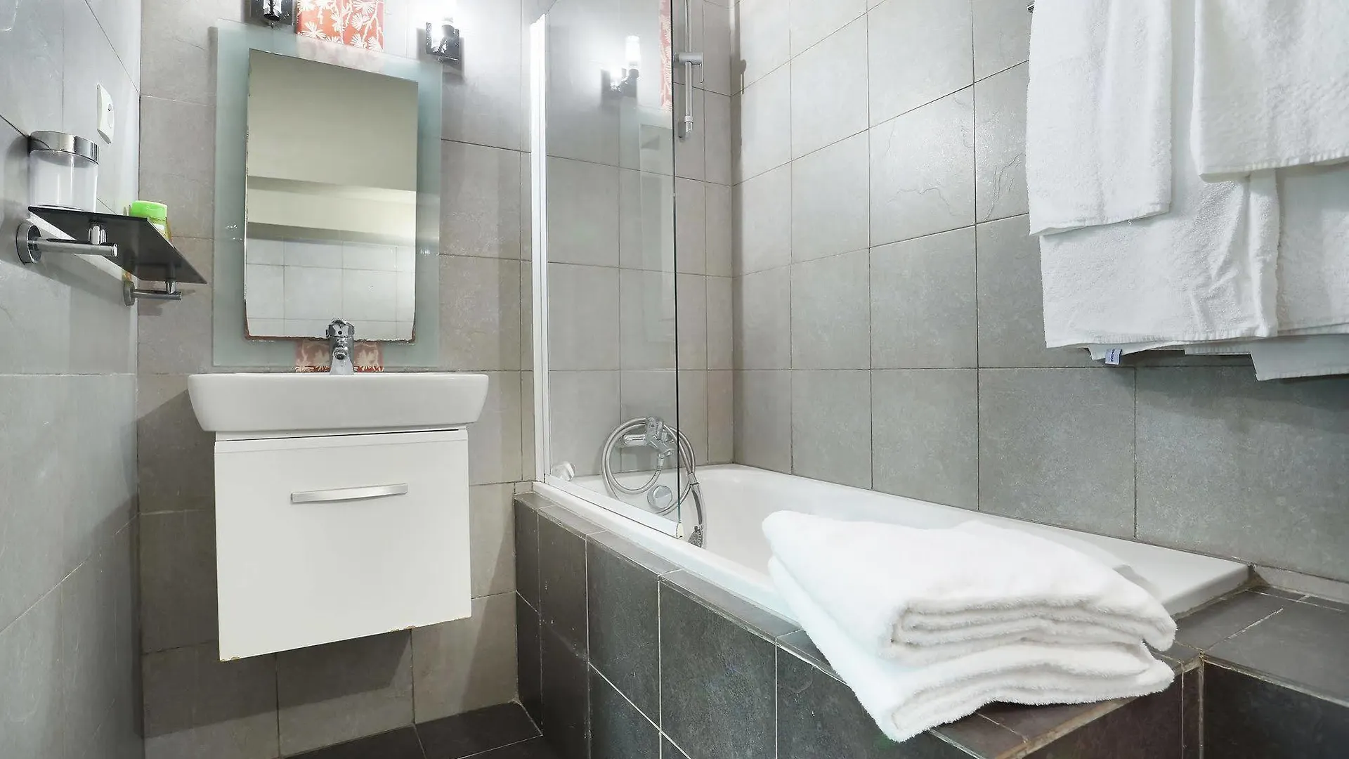 ** Aparthotel Residence Du Louvre Paris France